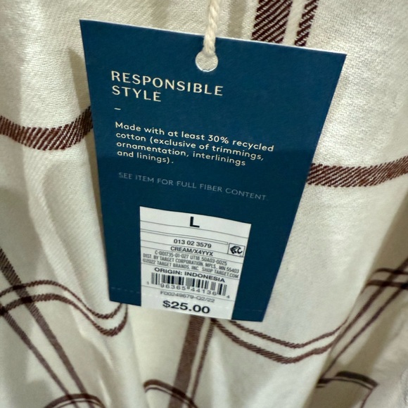 Universal Thread Cream and Brown long sleeve Plaid flannel Shirt with undershirt - Picture 9 of 9